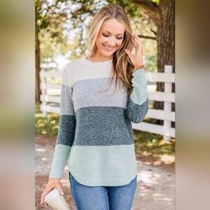 Pulse Boutique Grey & Green Colorblock Sweater Women's Size Large